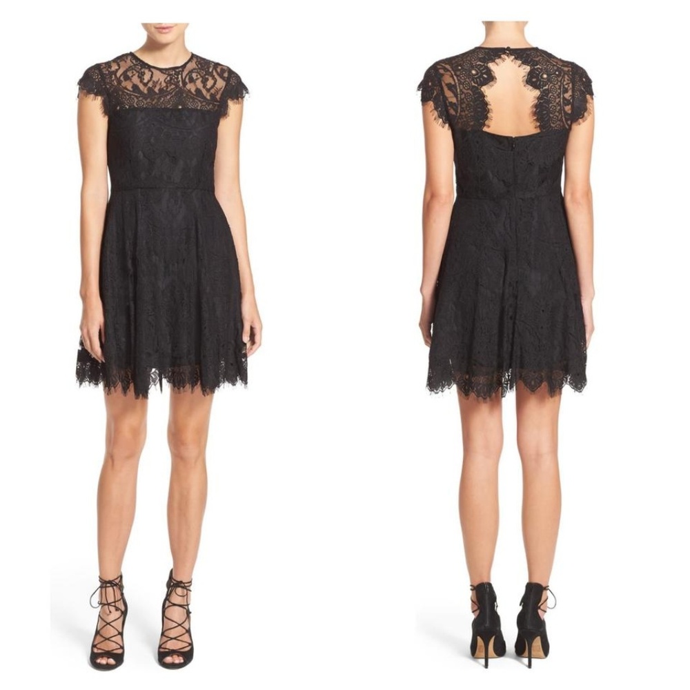 BB Dakota size 0 black lace Rhianna open back dress